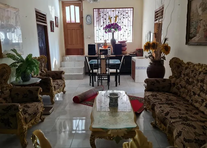 Villa Bukit Zaitun Puncak Redpartner Bogor